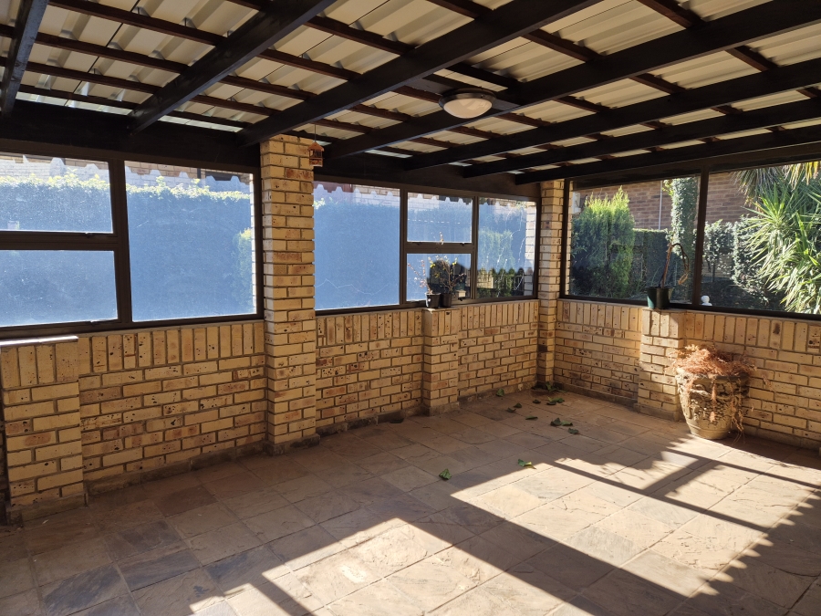 3 Bedroom Property for Sale in Wilkoppies North West